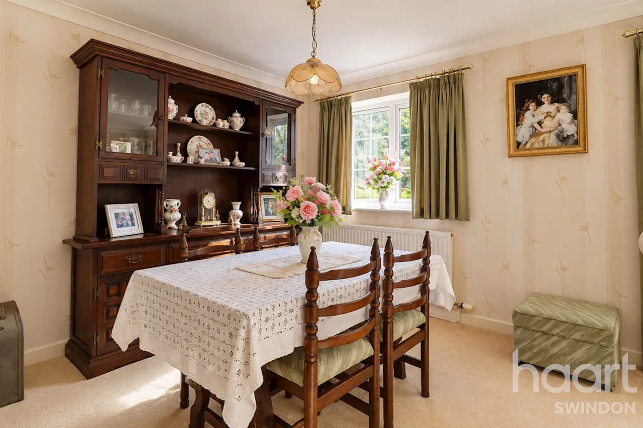 Baird Close, Swindon, SN5, photo 4