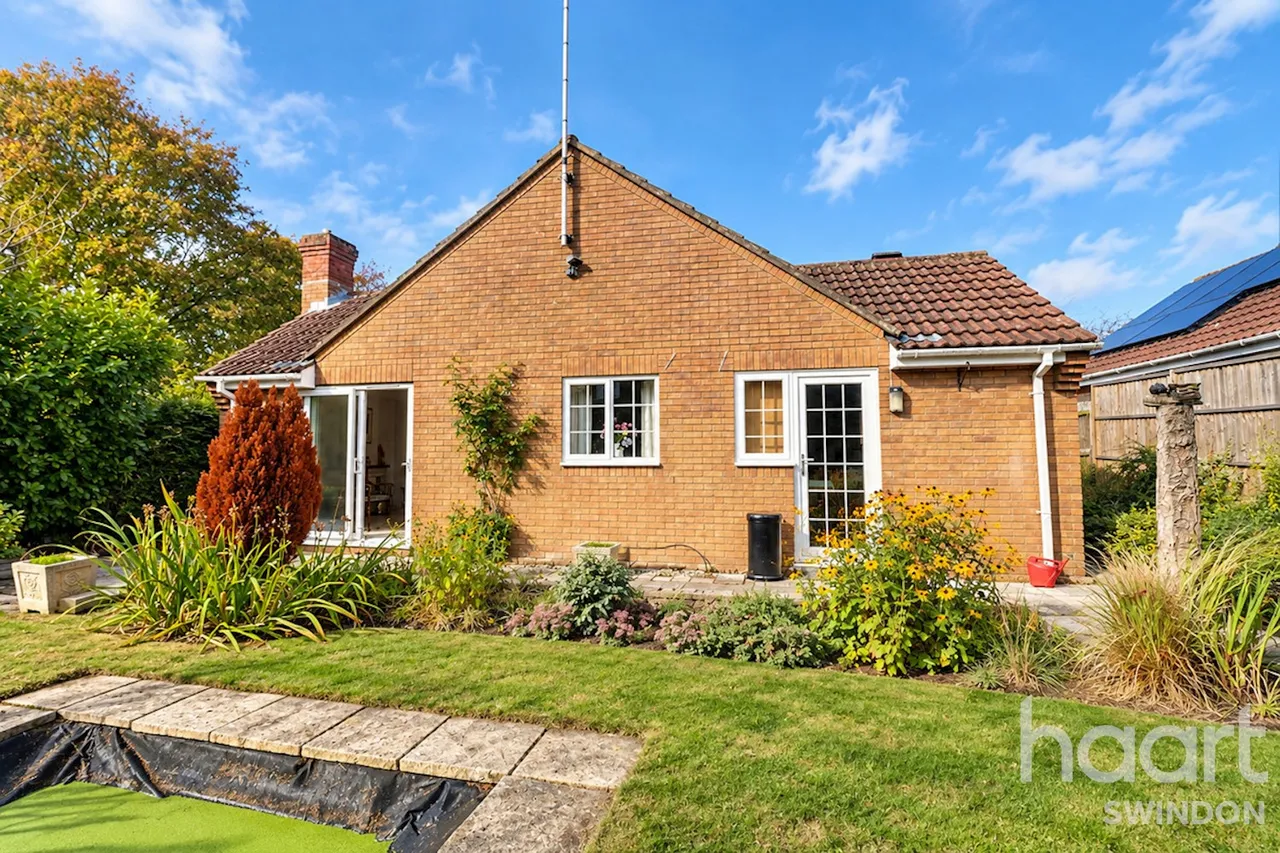 Baird Close, Swindon, SN5, photo 17