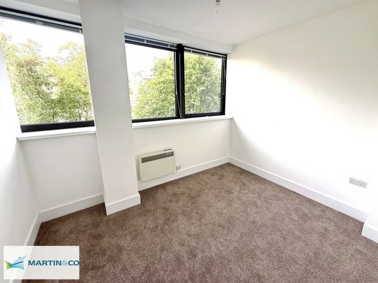 Kings Rd., Reading, Berkshire, photo 3