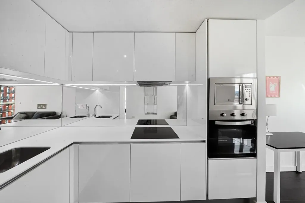 Wandsworth Road, Nine Elms, SW8, photo 4