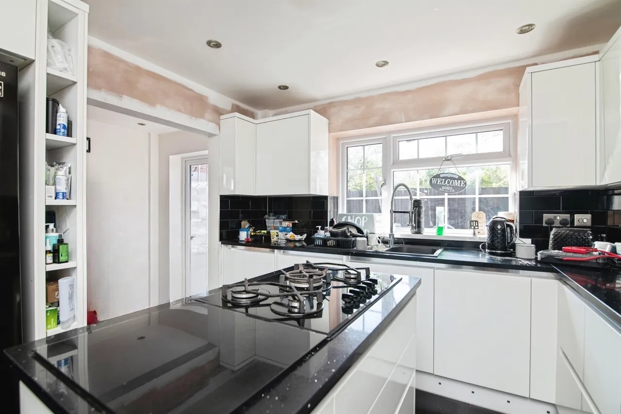 Banklands Road, Dixons Green, Dudley, photo 6
