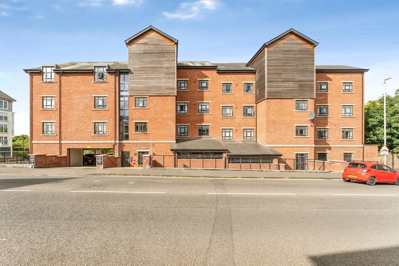 2 bed flat for sale — Cestria Quayside, Chester