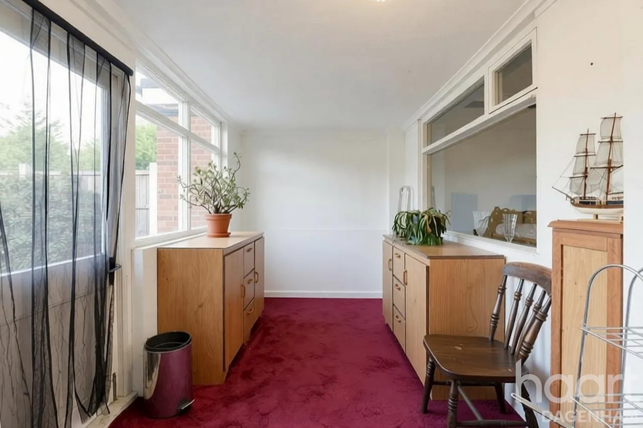 Western Avenue, Dagenham, RM10, photo 7