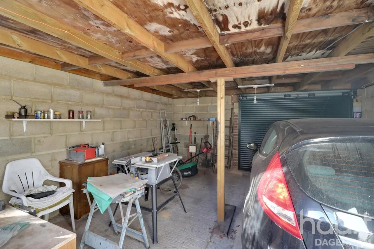 Western Avenue, Dagenham, RM10, photo 10