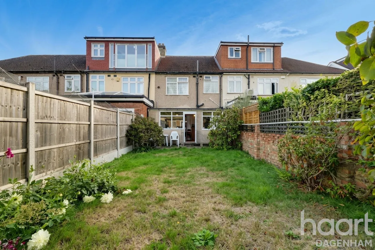 Western Avenue, Dagenham, RM10, photo 11
