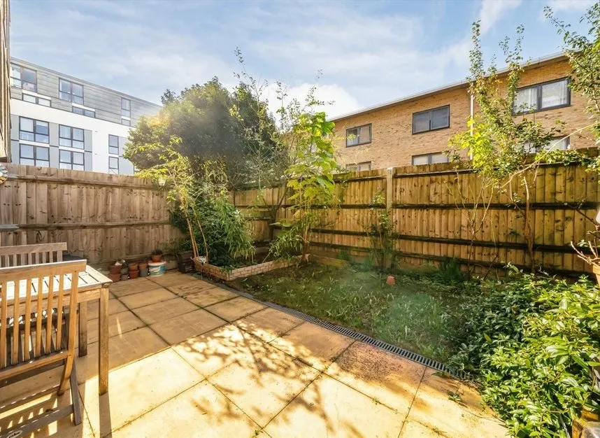 Canalside Square, Islington, N1, photo 8