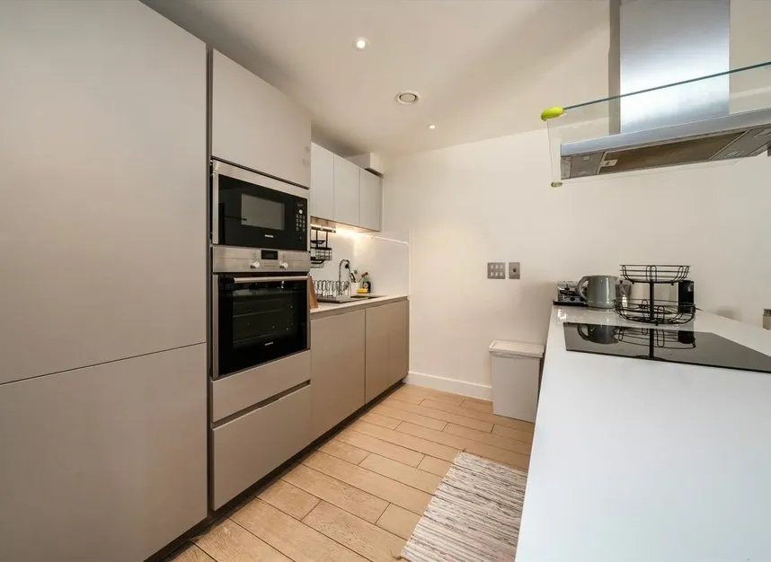 Canalside Square, Islington, N1, photo 6