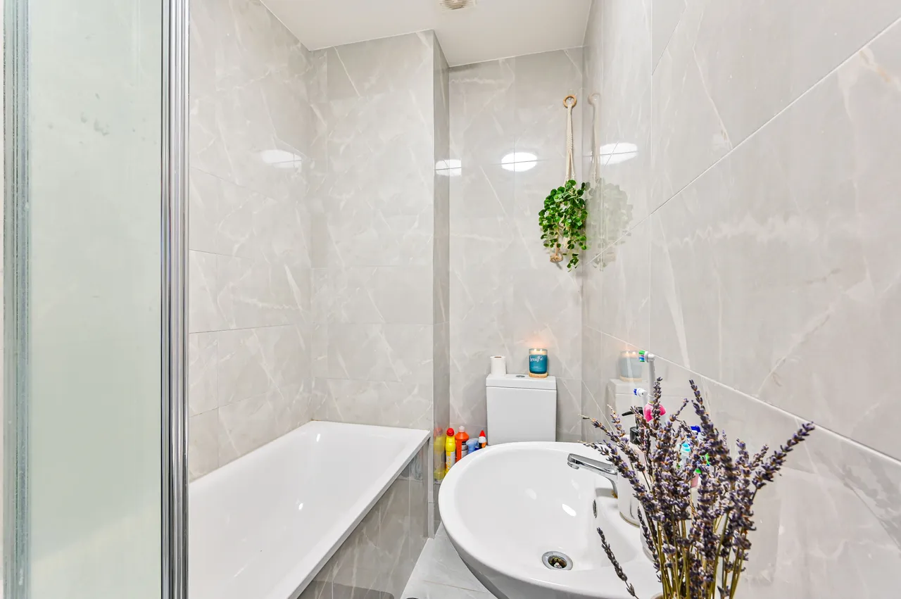 Top Floor, 14 Morrish Road, London, photo 7