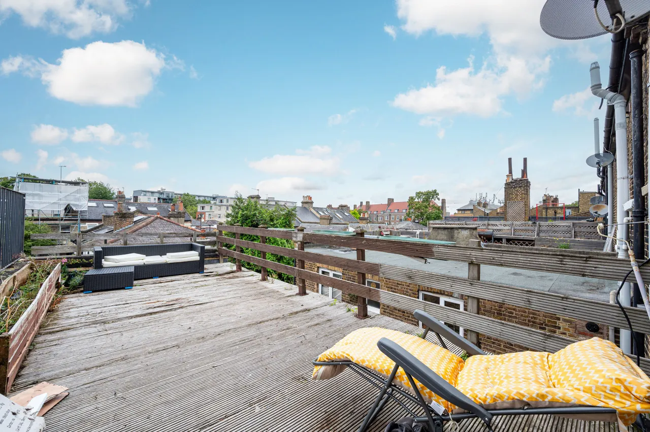 Top Floor, 14 Morrish Road, London, photo 4
