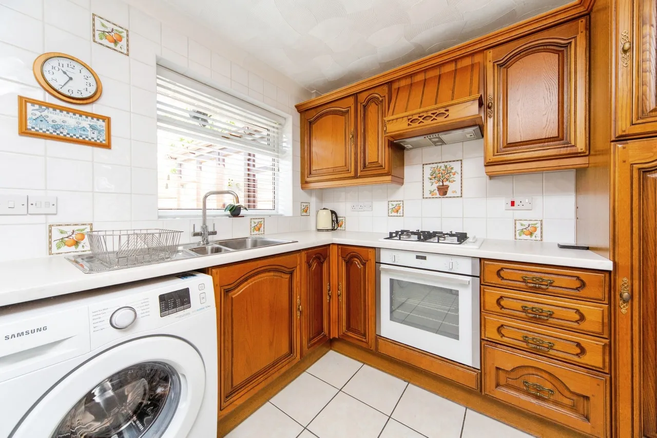 Broad Hey Close, Liverpool, L25, photo 8