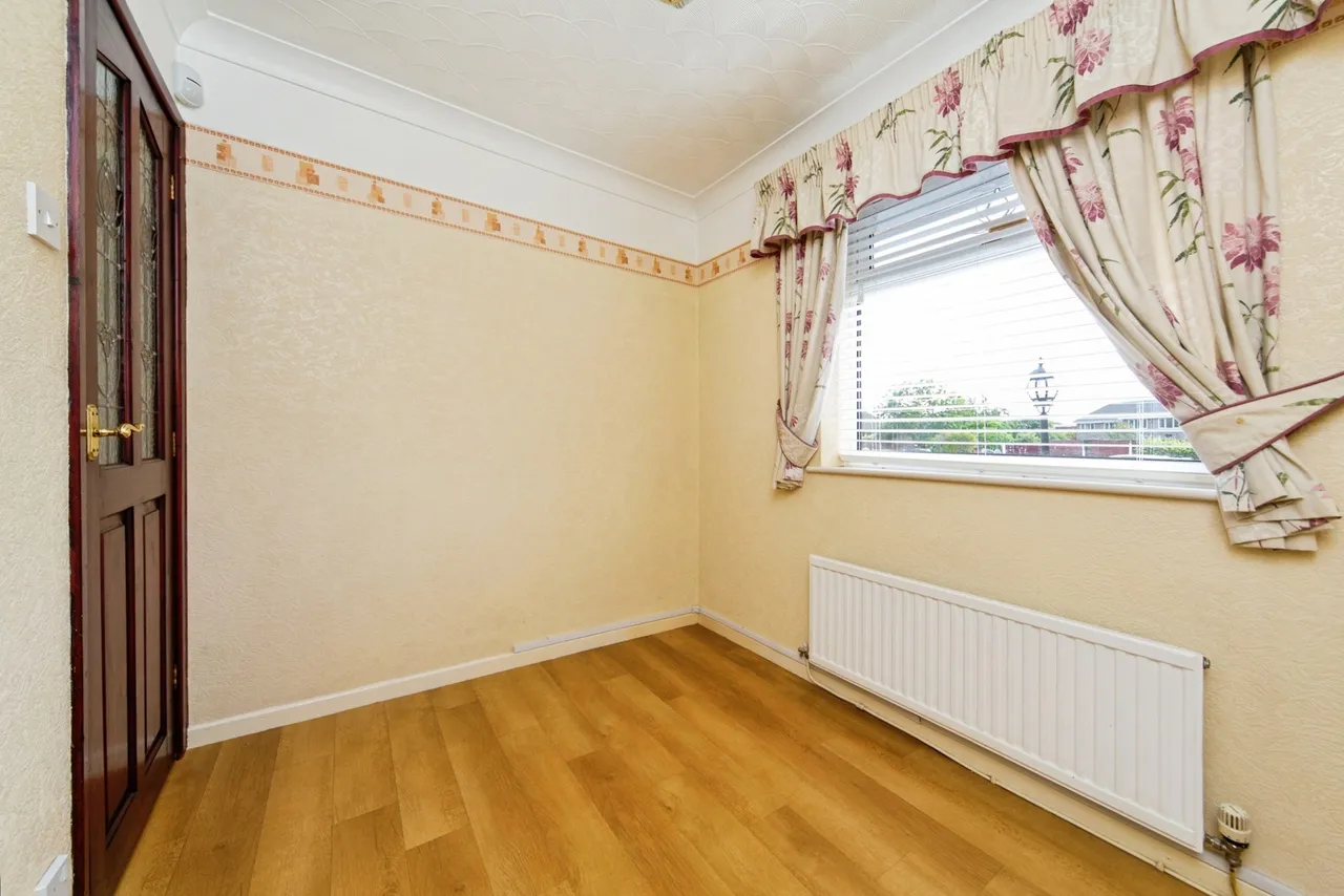 Broad Hey Close, Liverpool, L25, photo 13