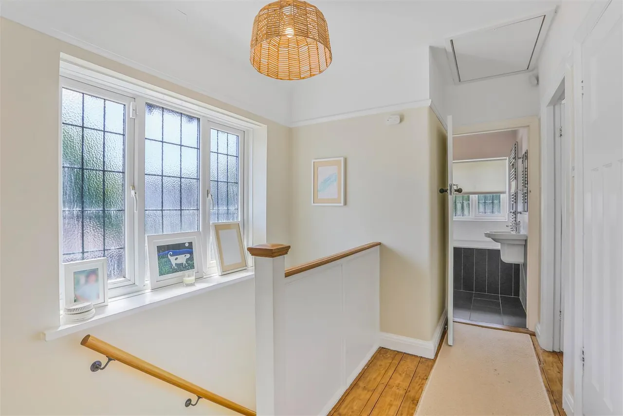 Queens Acre, Cheam Village, SM3, photo 21