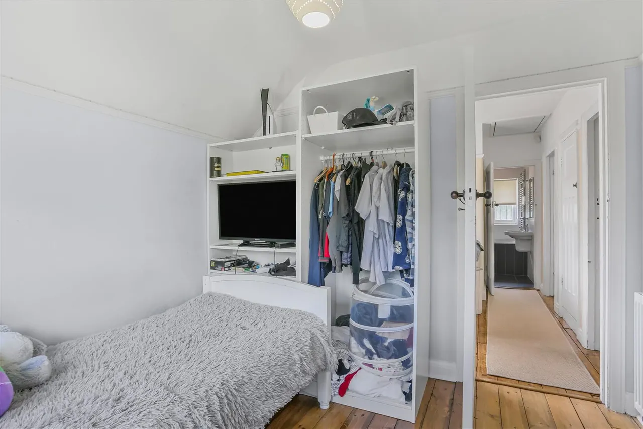 Queens Acre, Cheam Village, SM3, photo 29