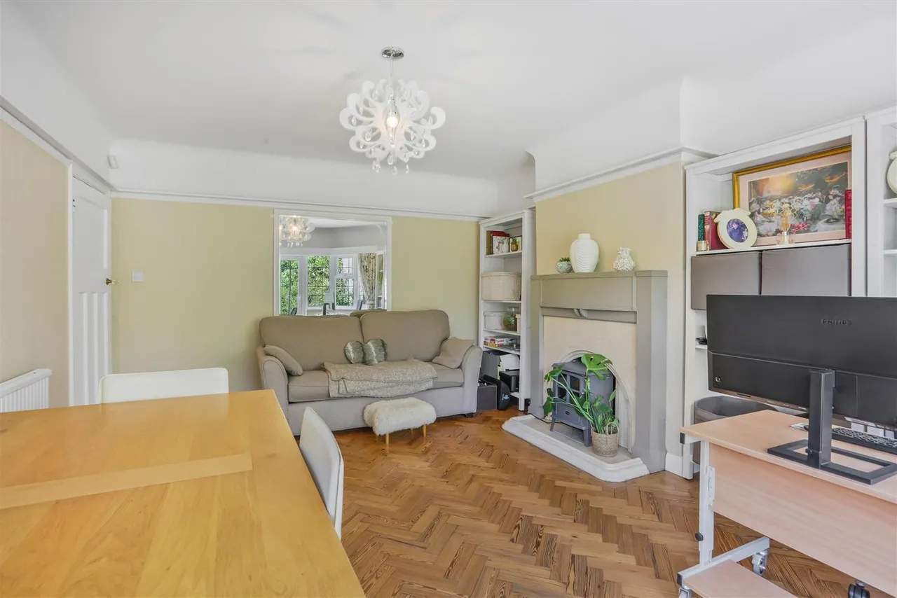 Queens Acre, Cheam Village, SM3, photo 7