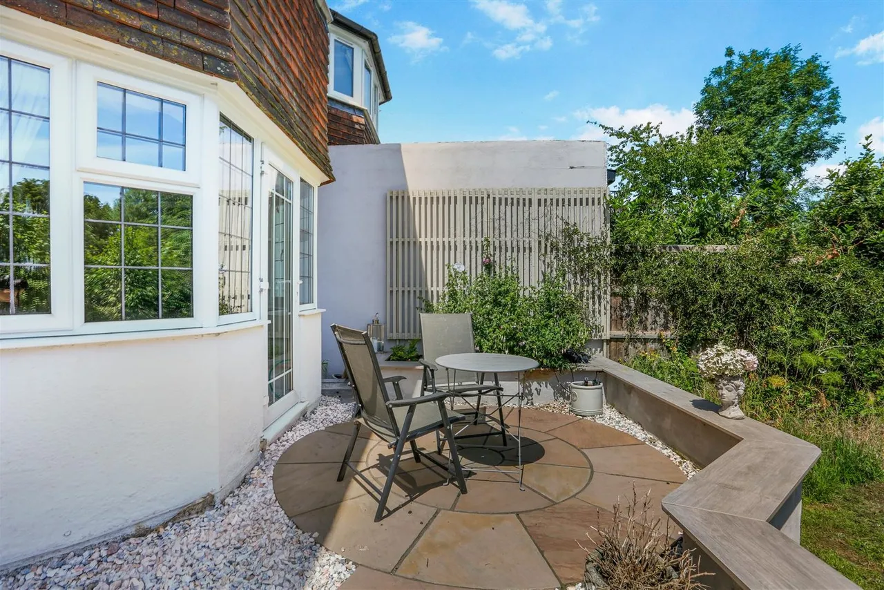 Queens Acre, Cheam Village, SM3, photo 13