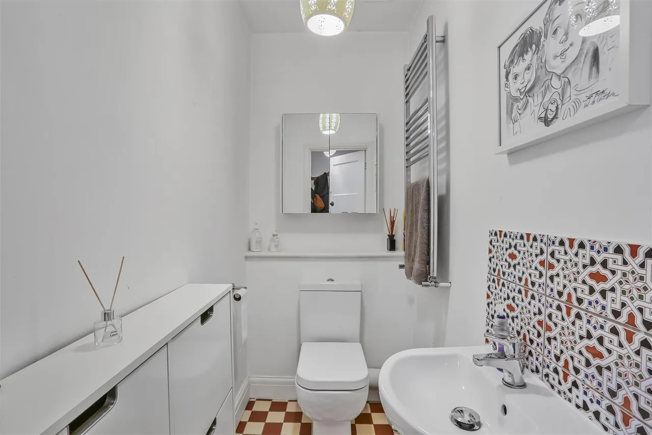 Queens Acre, Cheam Village, SM3, photo 19
