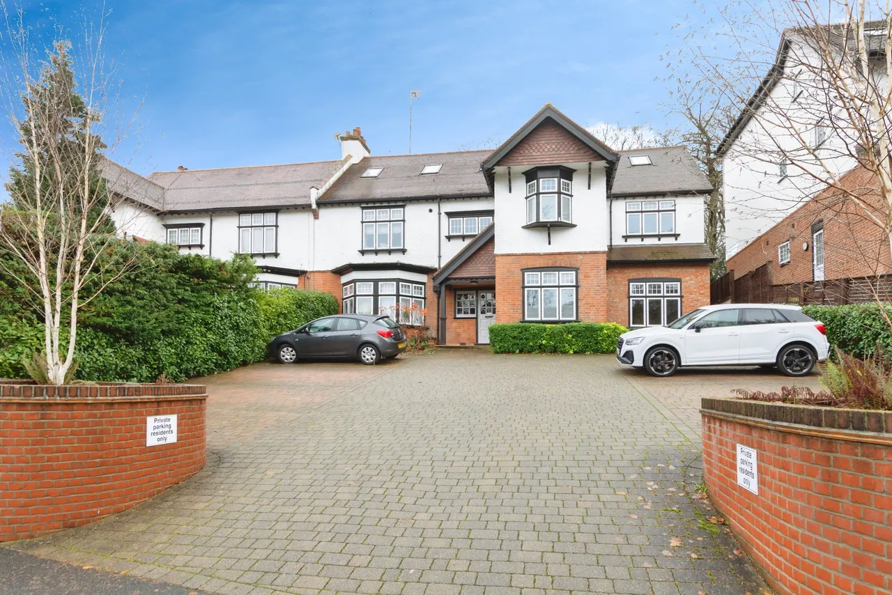 Woodcote Valley Road, Purley, CR8, photo 14