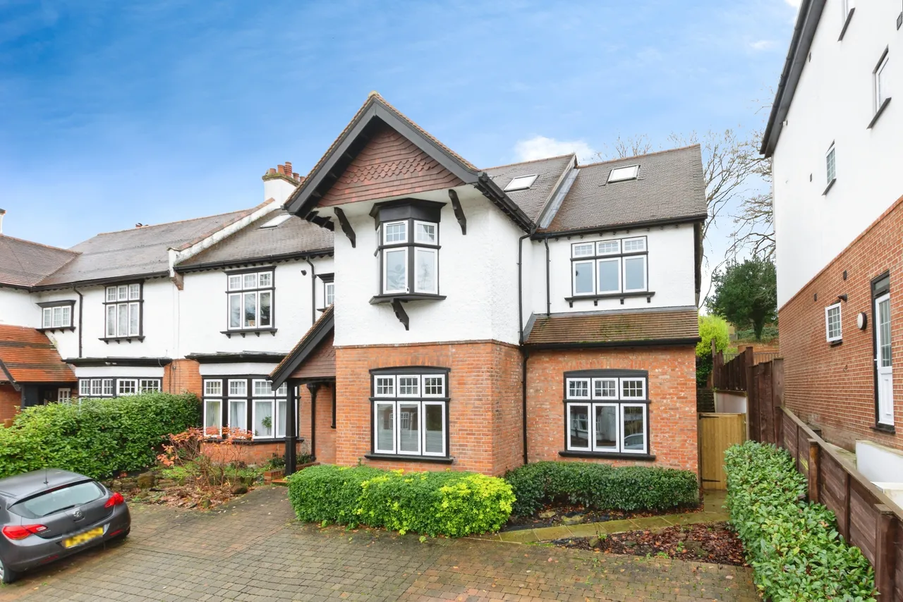 Woodcote Valley Road, Purley, CR8, photo 3