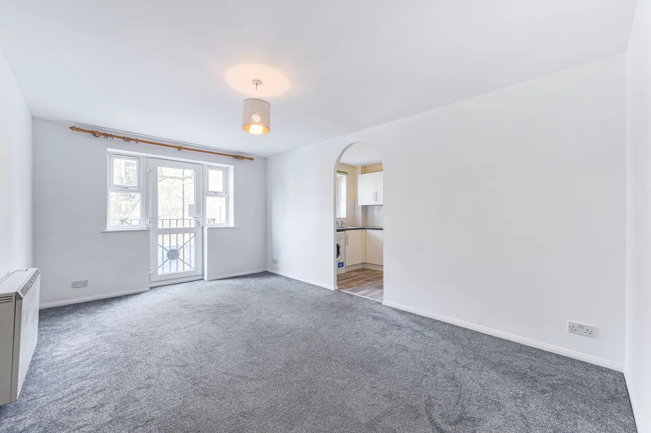12 Crofters Court, Croft Street, London, photo 4