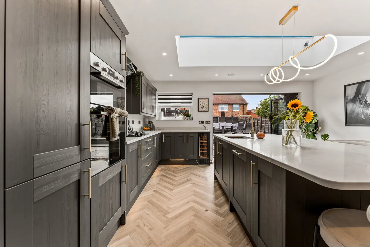Radnor Avenue, Dane Bank, photo 8