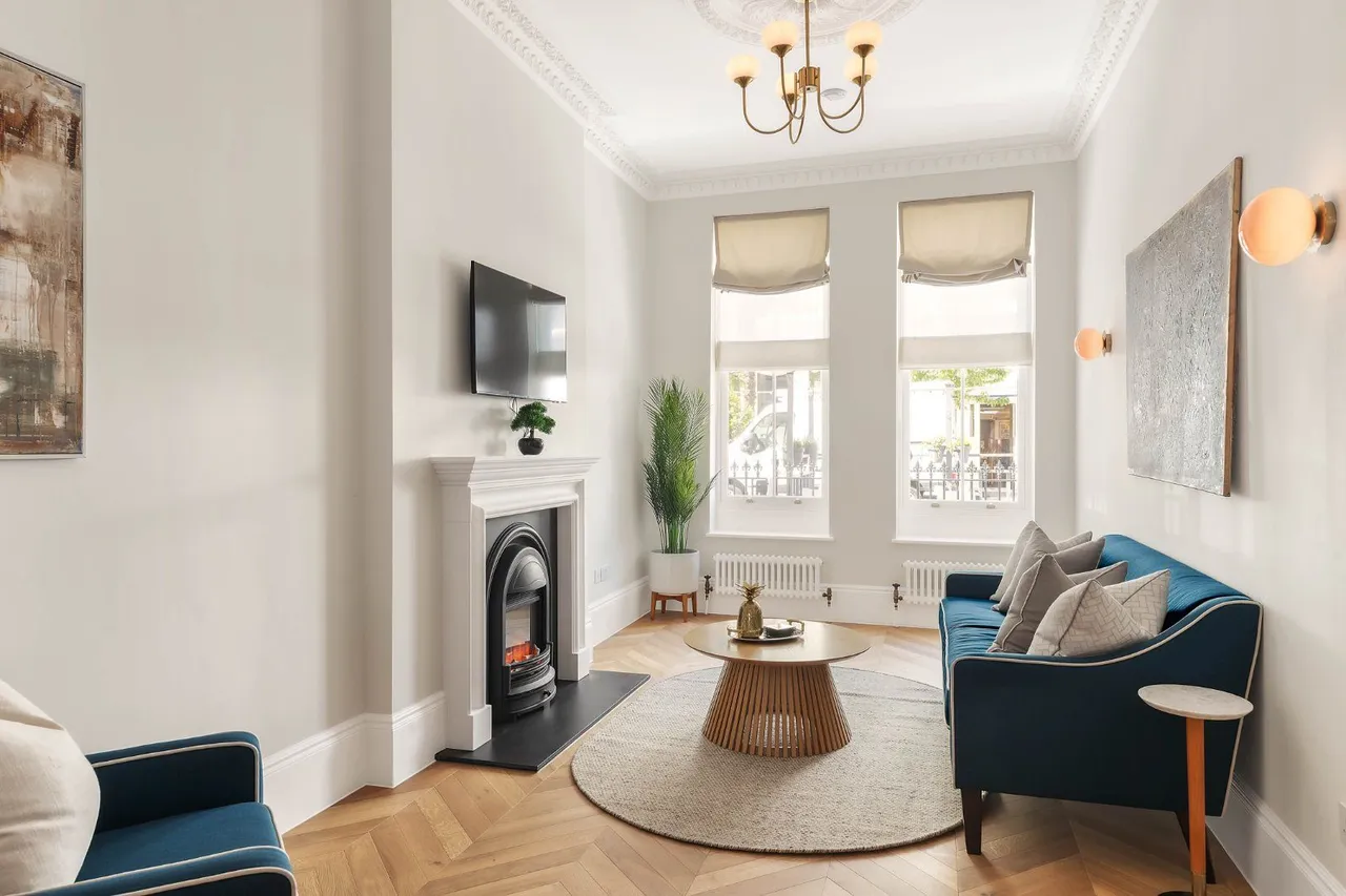 Abingdon Road, London, W8 6AW, photo 3