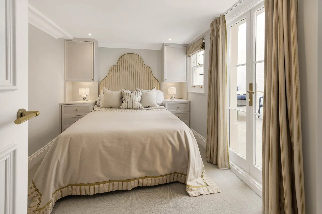 Abingdon Road, London, W8 6AW, photo 9
