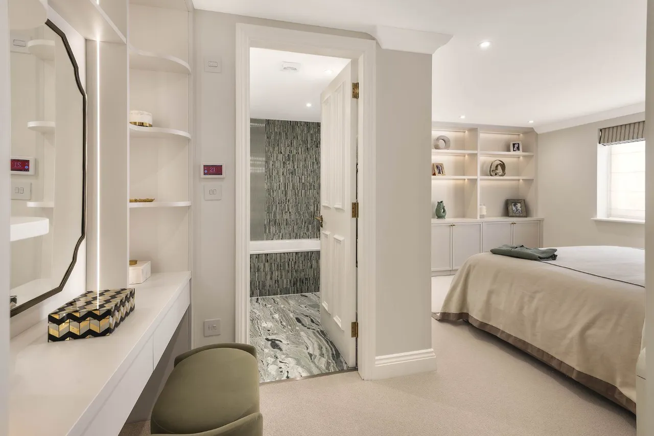 Abingdon Road, London, W8 6AW, photo 7
