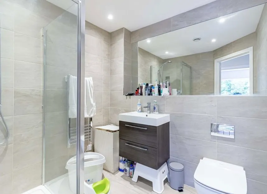 Calshot Way, Enfield, EN2, photo 11
