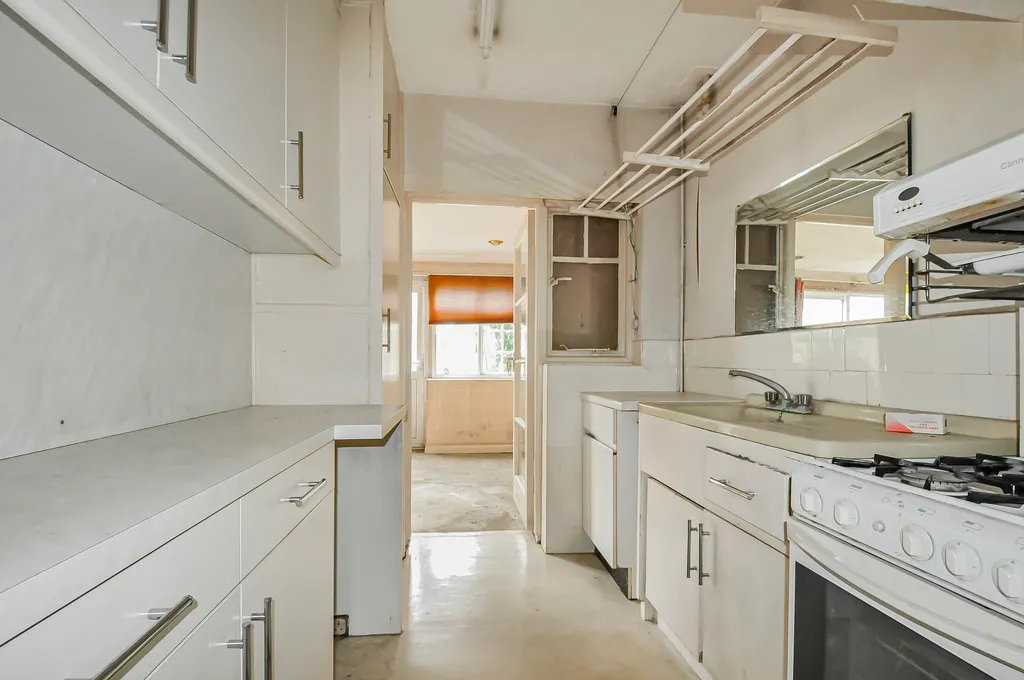 Kenton Lane, Harrow, HA3, photo 5