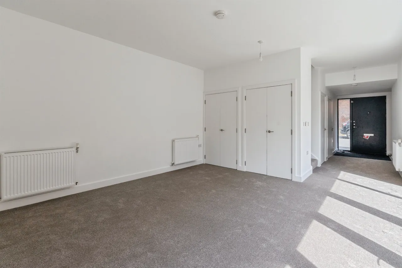 Queen Elizabeth Place, Tilbury, photo 4