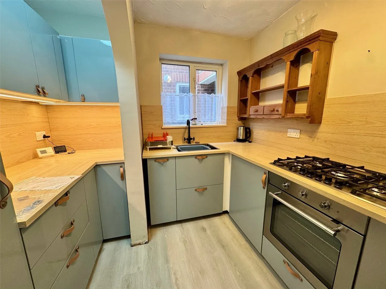 Bracklesham Road, Hayling Island, PO11, photo 4