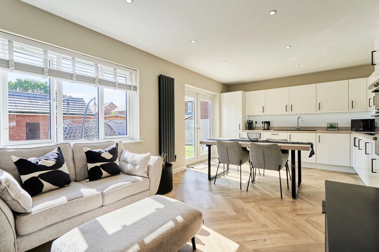 Oak Green Road, Lowton, Warrington, WA3 2UH, photo 6