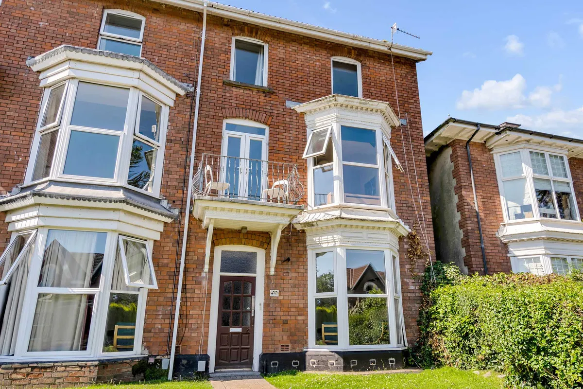 52 bed house for sale, Sketty Road, Swansea, SA2