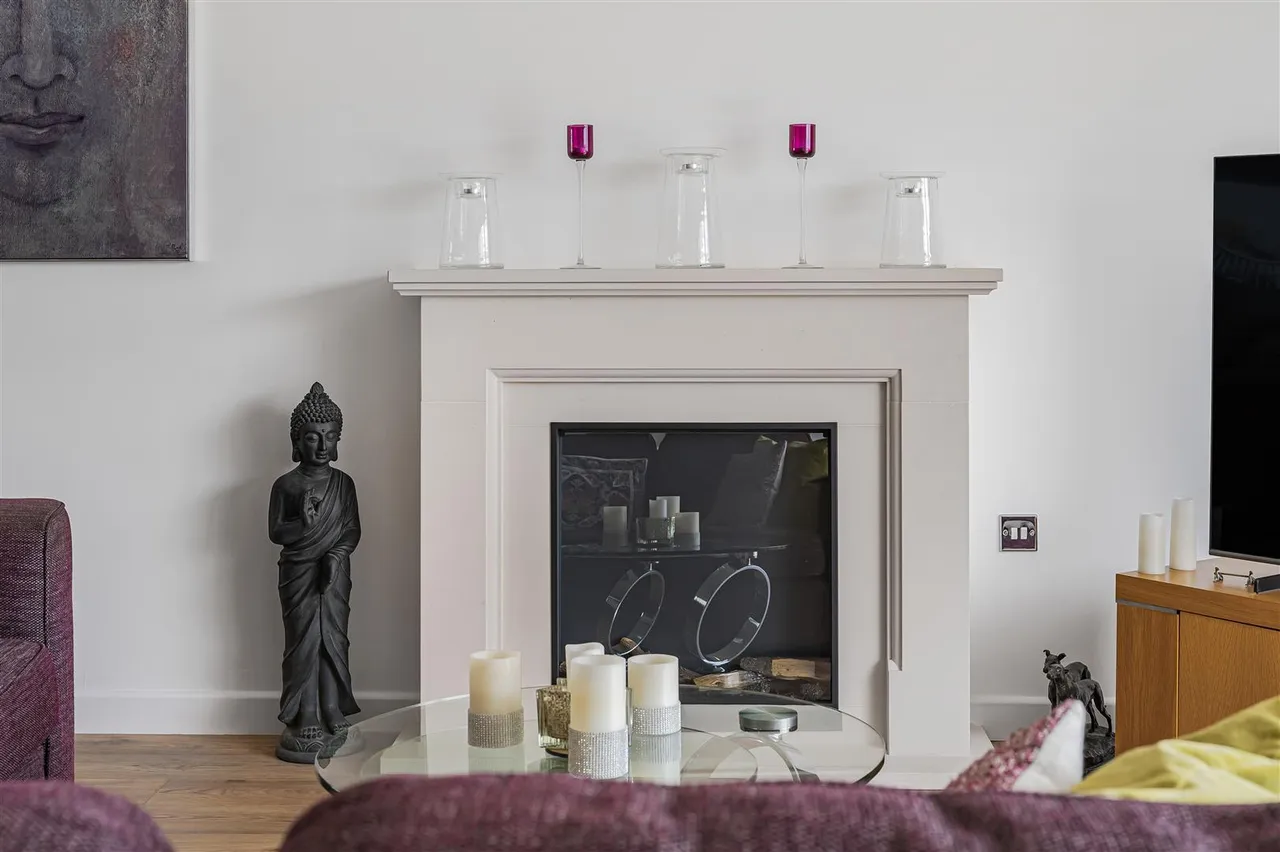 Roderick Avenue, Peacehaven, photo 32