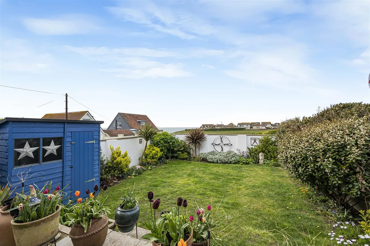 Roderick Avenue, Peacehaven, photo 26