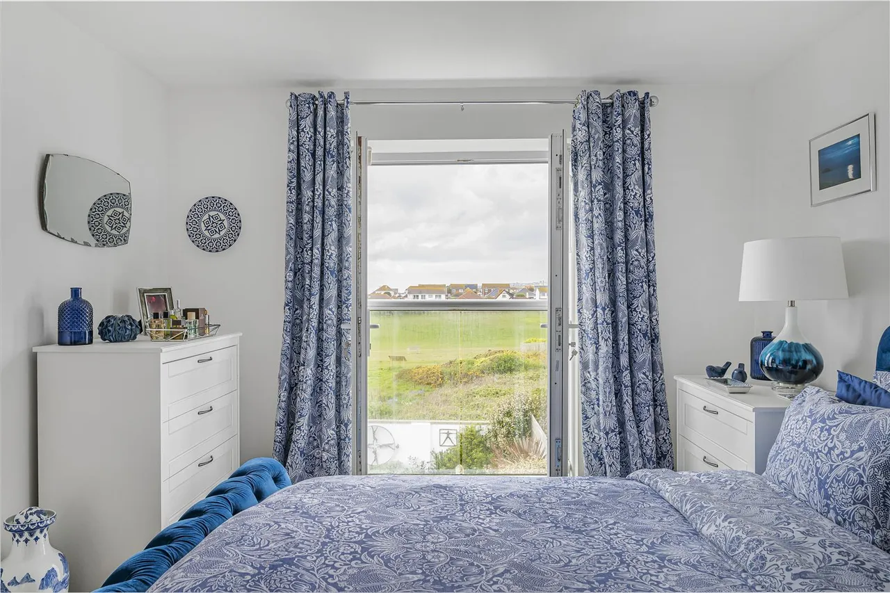 Roderick Avenue, Peacehaven, photo 24