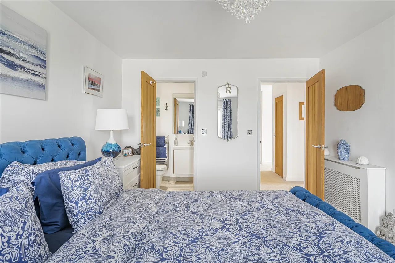 Roderick Avenue, Peacehaven, photo 40