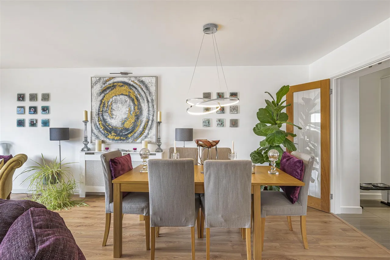Roderick Avenue, Peacehaven, photo 17