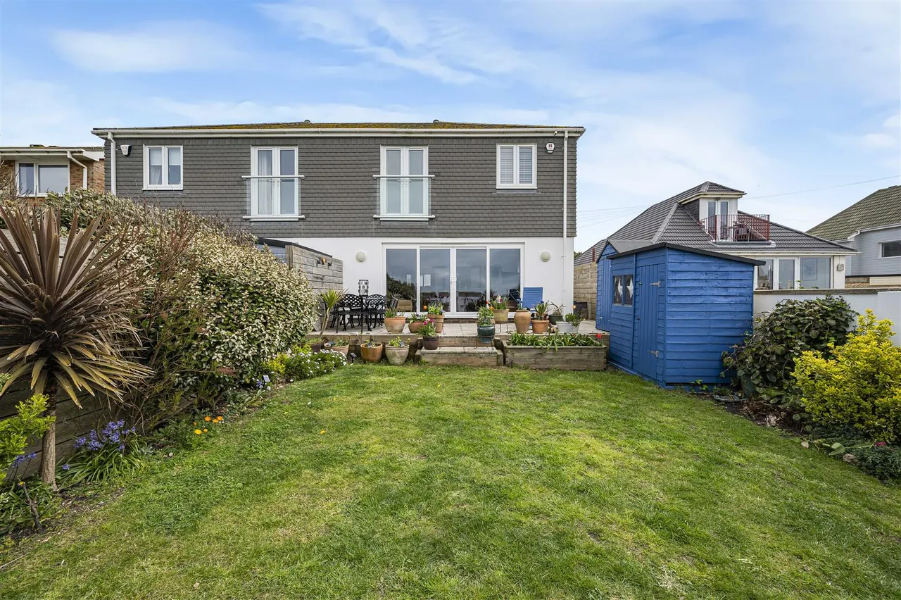 Roderick Avenue, Peacehaven, photo 18