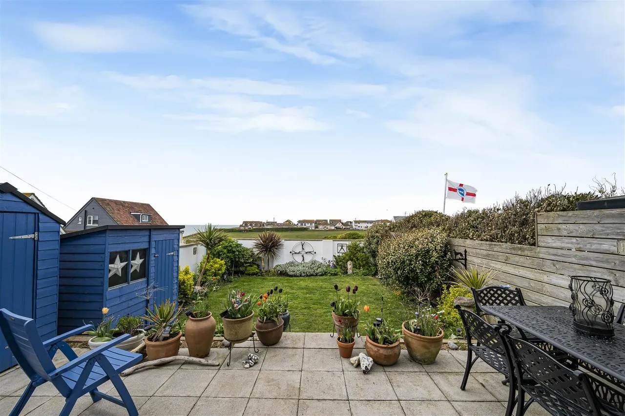 Roderick Avenue, Peacehaven, photo 15