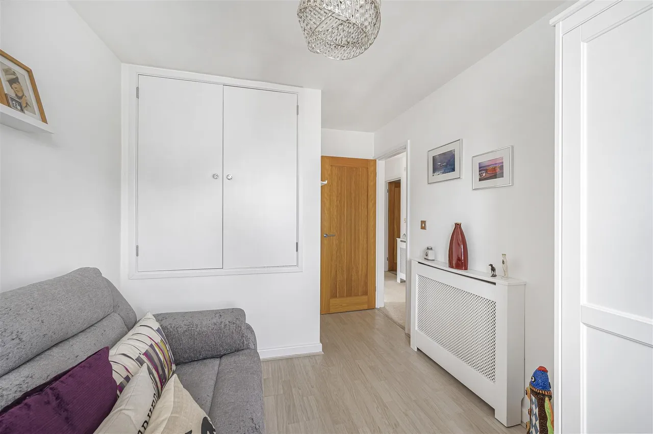 Roderick Avenue, Peacehaven, photo 55
