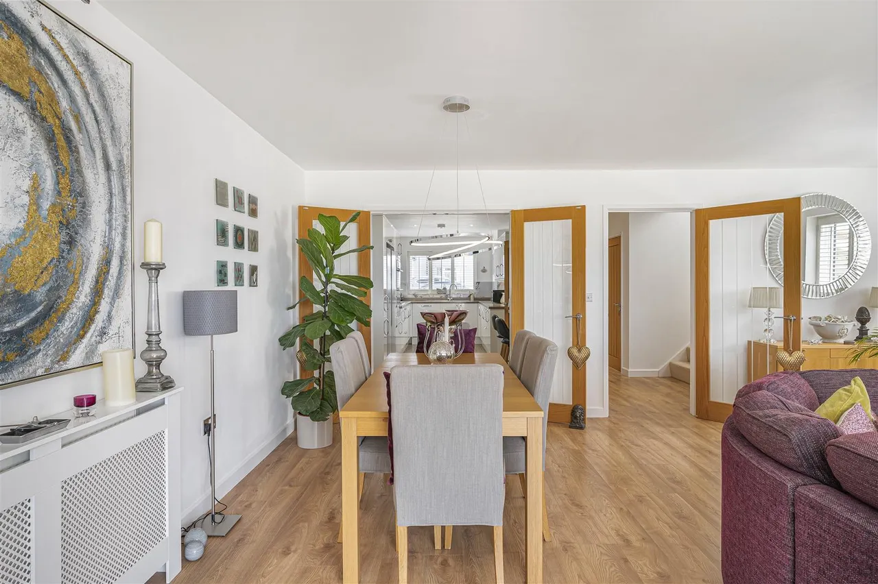 Roderick Avenue, Peacehaven, photo 22