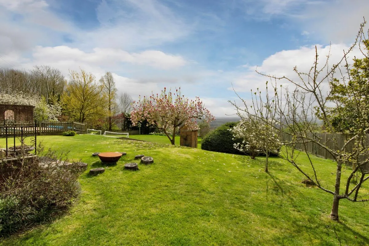 Hunton Hill, Hunton, ME15, photo 21
