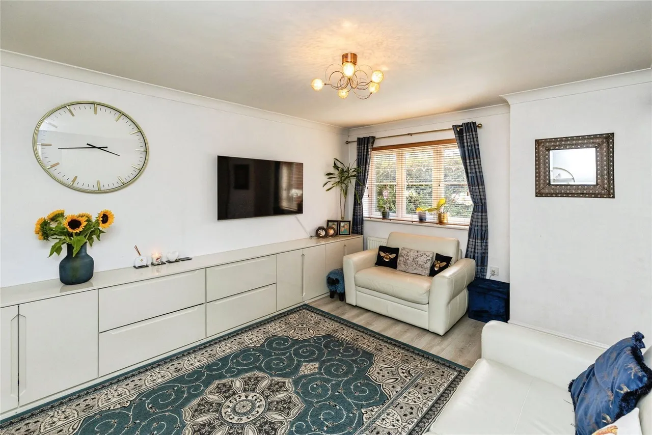 Alyn Road, Gwersyllt, LL11, photo 4