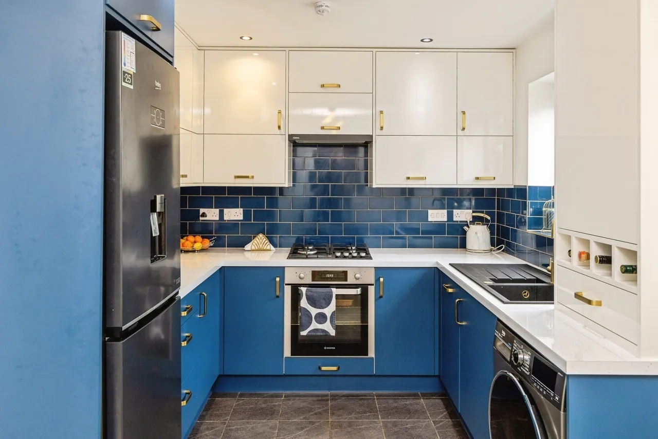 Alyn Road, Gwersyllt, LL11, photo 6