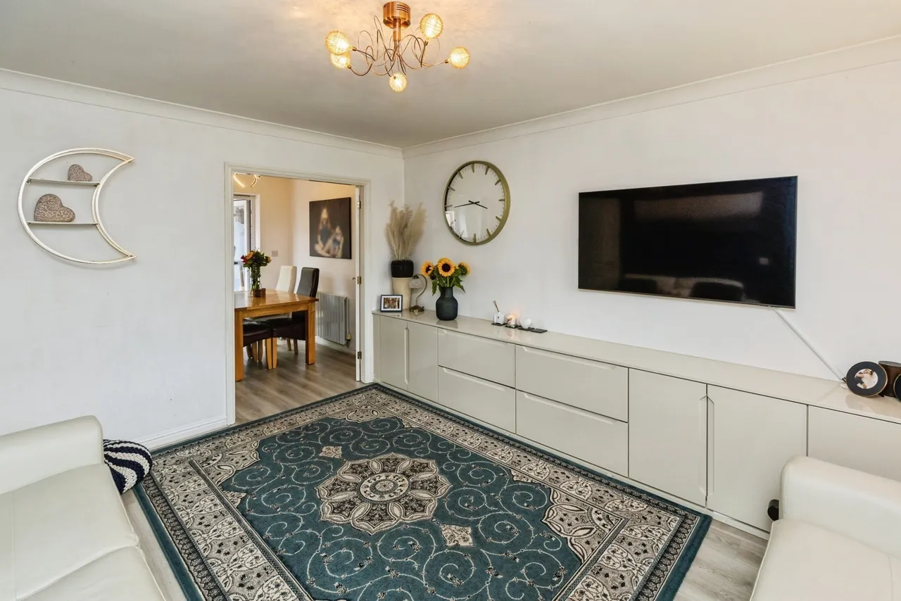Alyn Road, Gwersyllt, LL11, photo 5