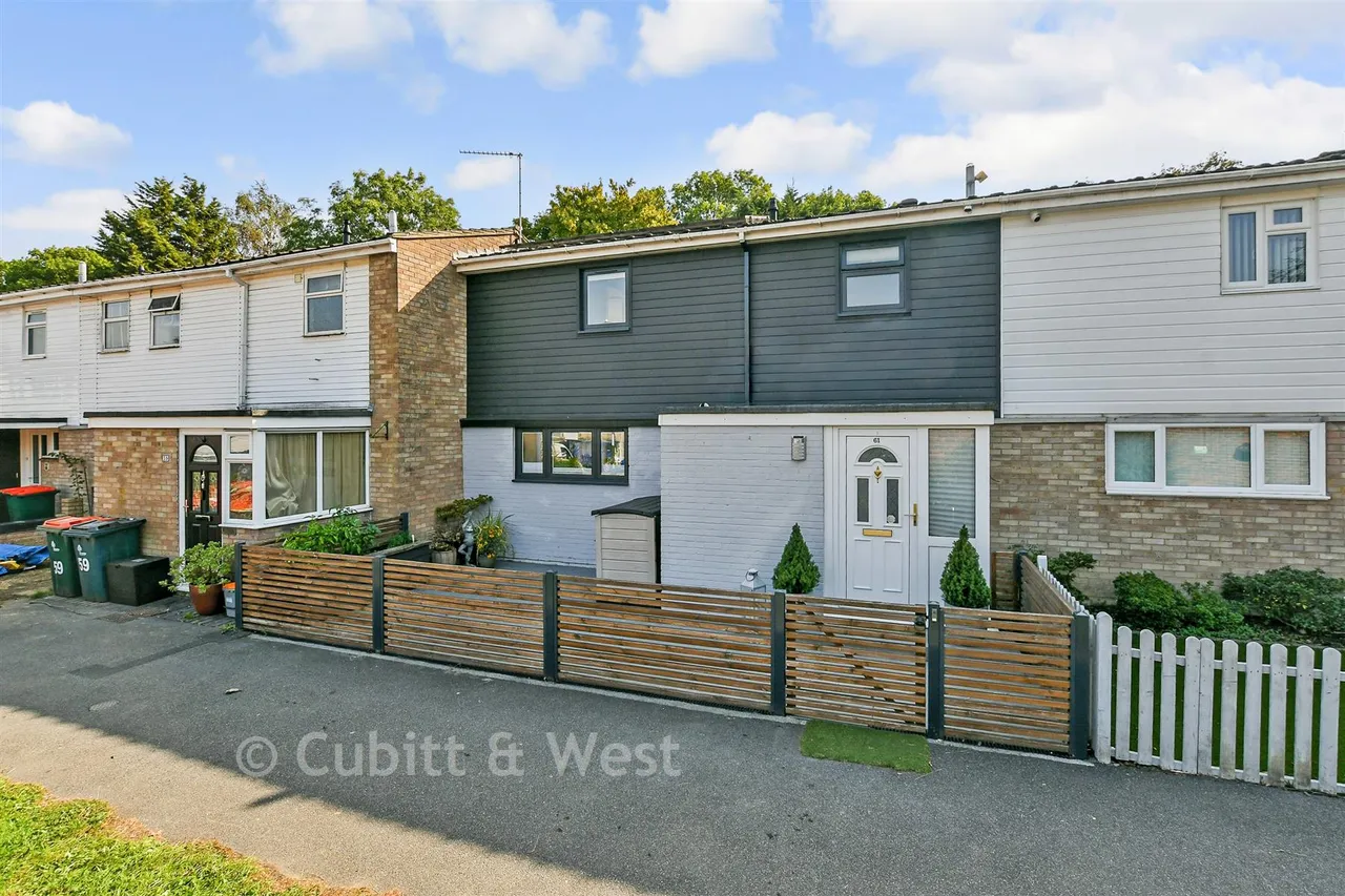 3 bed house for sale, Argus Walk, Bewbush, RH11