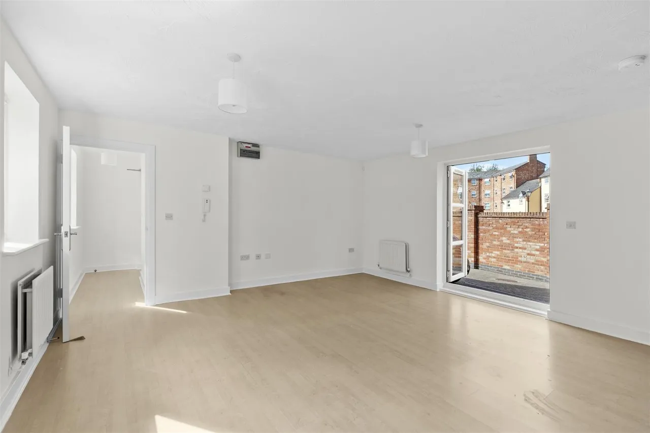 Crowell Mews, Aylesbury, HP19, photo 5