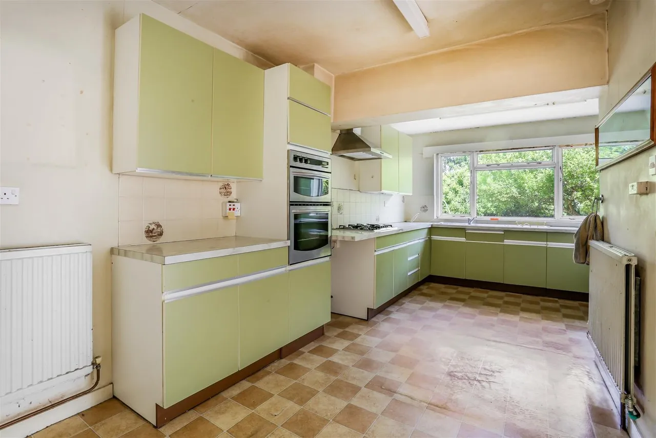 Arundel Avenue, Ewell, KT17 2RN, photo 6