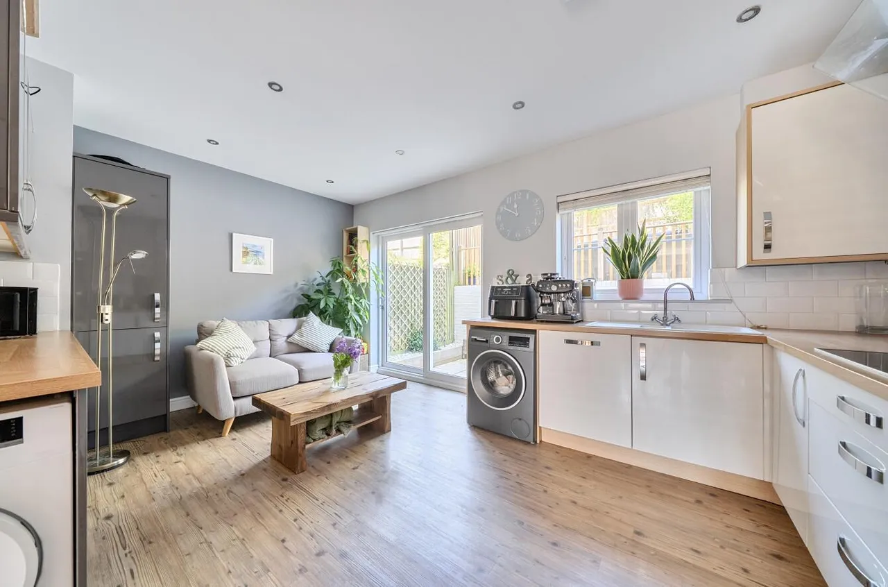 Brooke Close, Malmesbury, SN16, photo 6